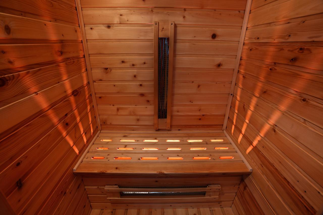 Studio-apartment Val: Luxury Retreat With Private Jacuzzi * Slavonski Brod