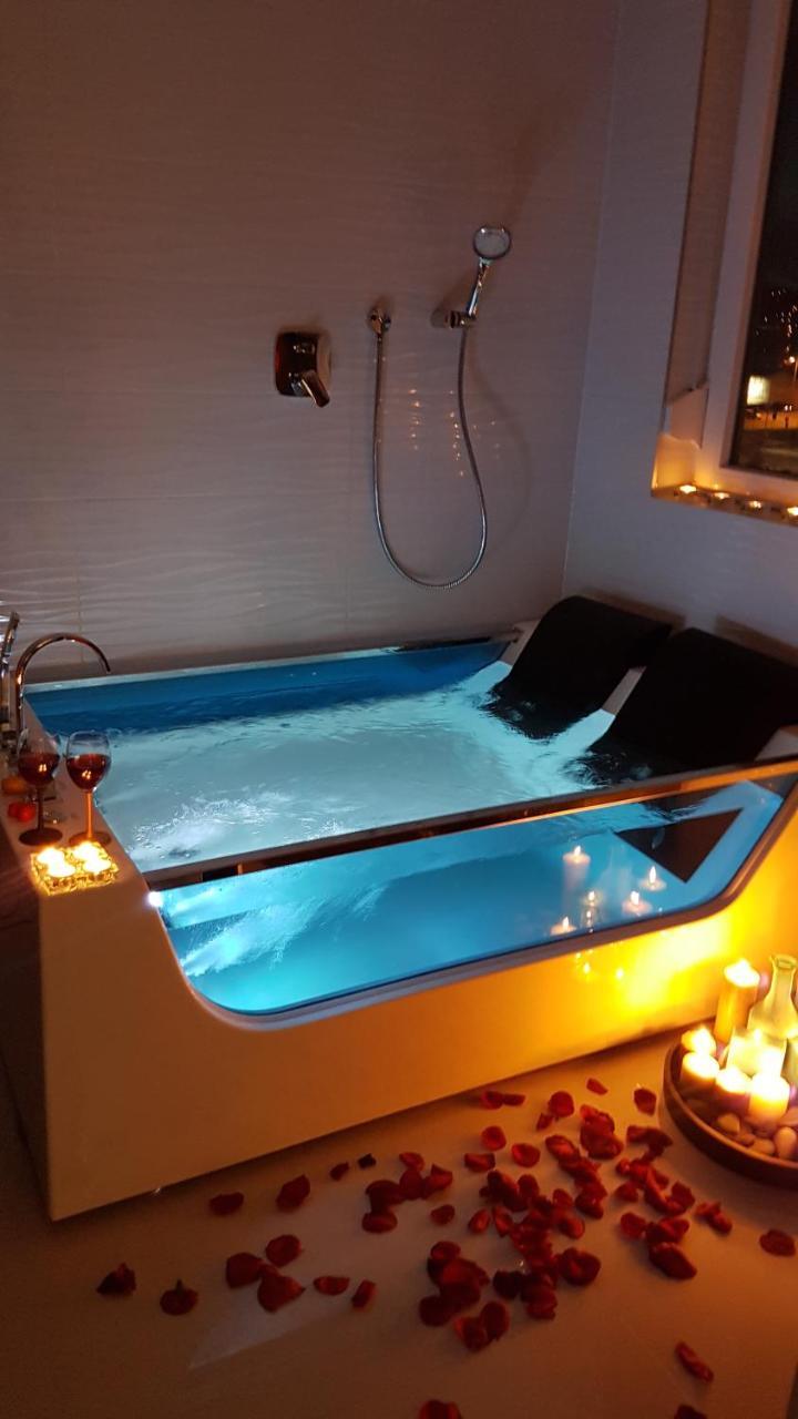 Studio-apartment Val: Luxury Retreat With Private Jacuzzi * Slavonski Brod